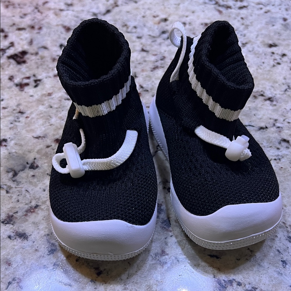 New - Fahrerliebe Baby Sock Shoes